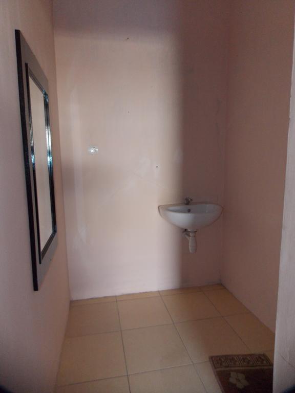 Hotel Putra Sindang Asih Batukaras Room photo